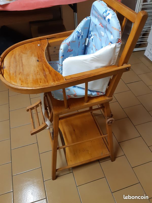 Chaise bebe en bois - 1