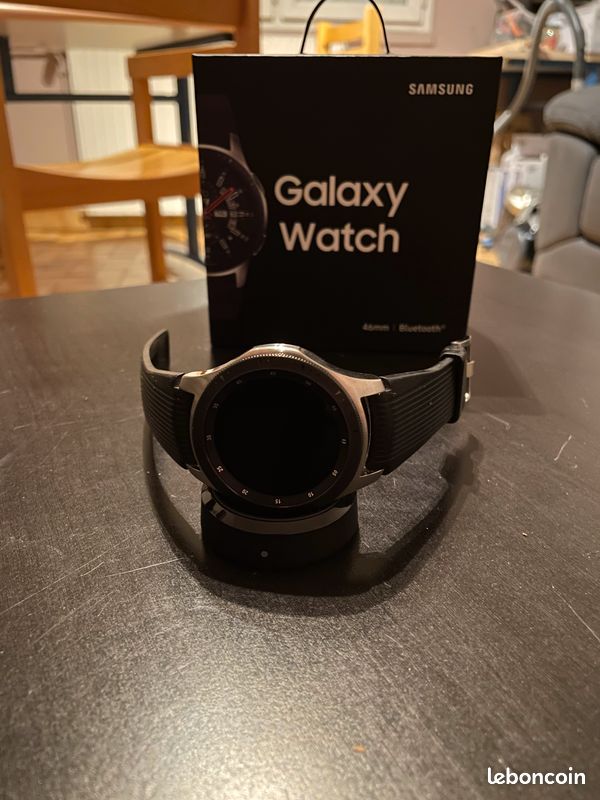 Vend une Galaxy watch S3 frontière - 1