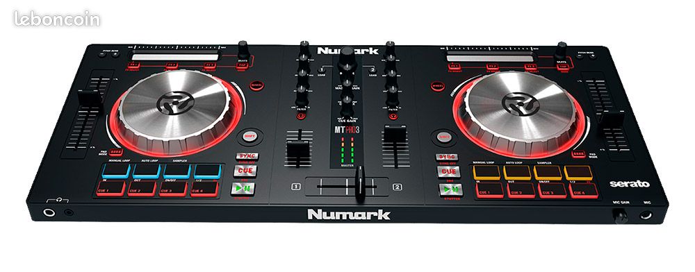 Numark Mixtrack Pro III - 1