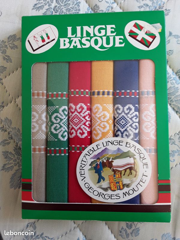 Linge basque lot de 6 serviettes neuf - 1