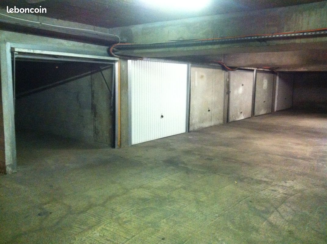 Garage / box fermé en sous-sol Toulon Est - 1