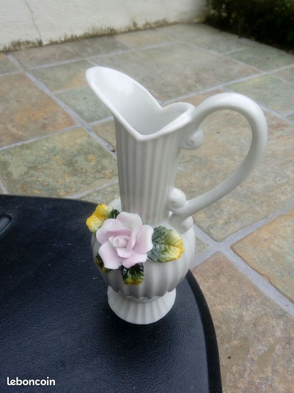 Vase en porcelaine vintage - 1