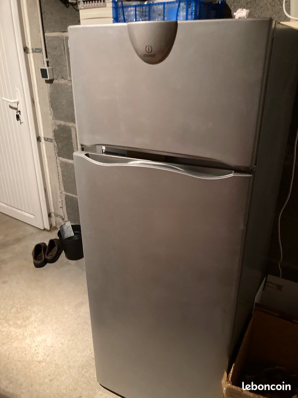 Réfrigérateur- congélateur Indesit - 1