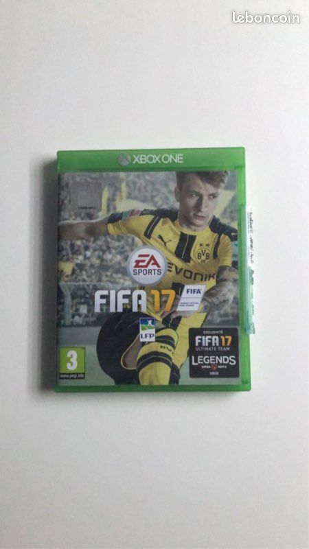 FIFA 17 Xbox One - 1