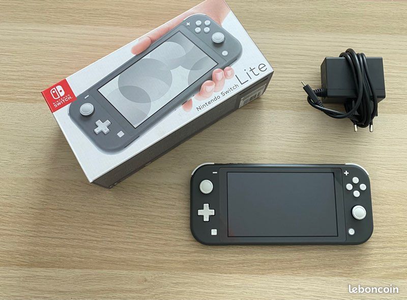Vends/échange Nintendo Switch Lite Grise - 1