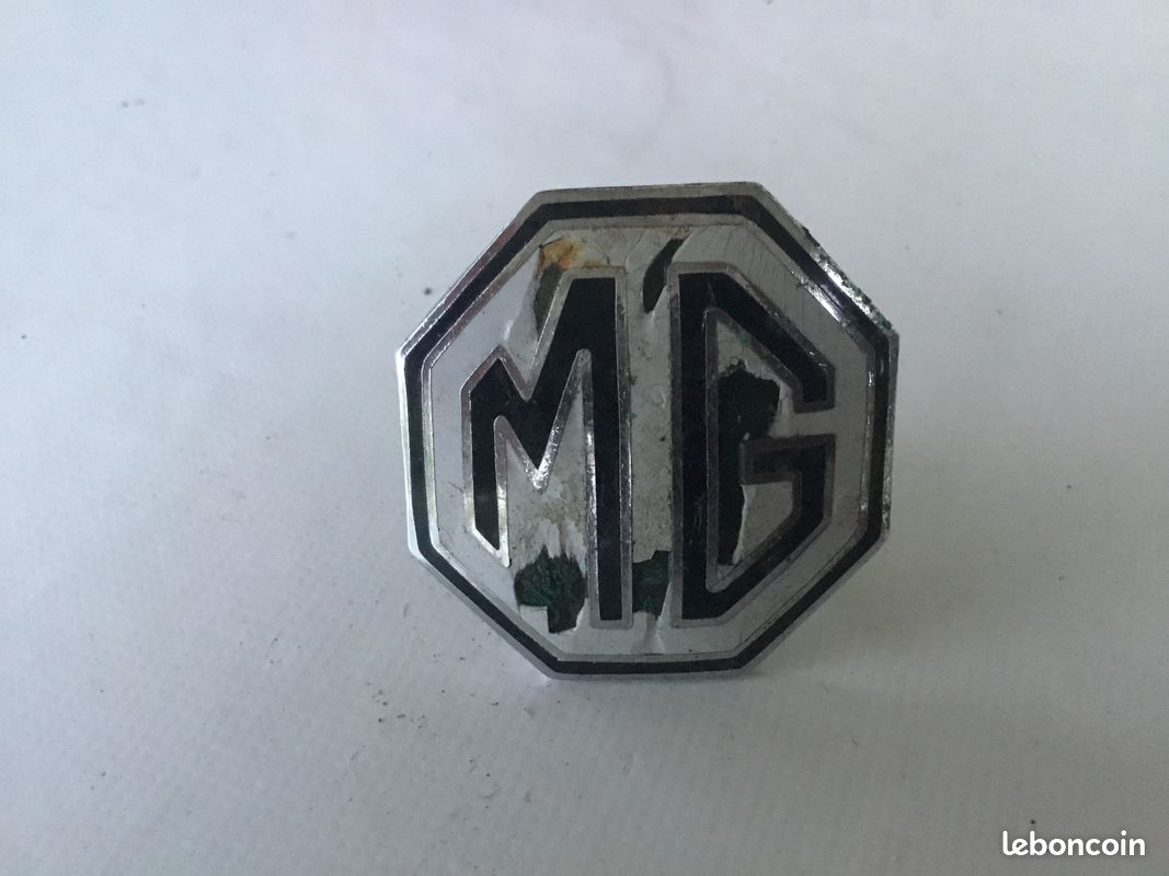 Mg b logo capot - 1