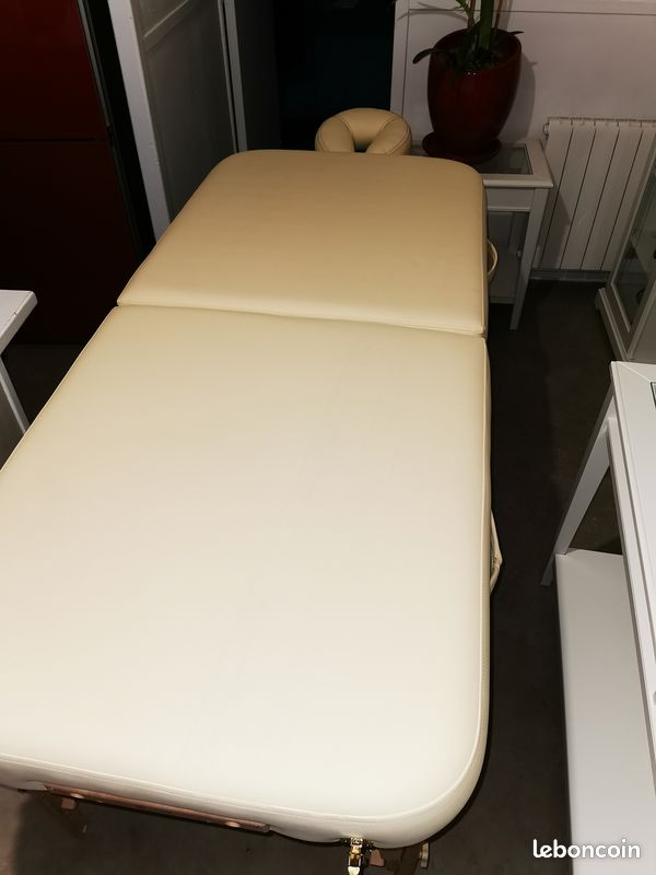 Table de massage SPIRIT (marque EARTHLITE) couleur Vanilla (blanc cassé) - 1