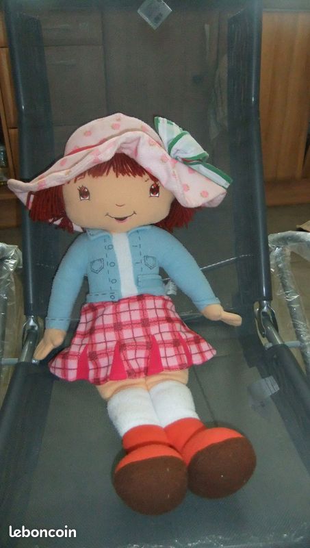 Grande poupée en mousse charlotte aux fraises mado - 1