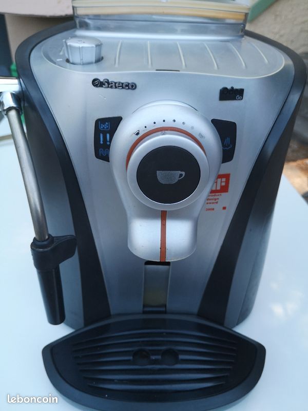 Loue machine à café à grains +60 tasses et soucoupes - 1