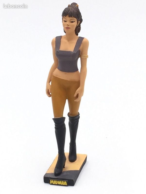 Figurine sexy manara Noa - 1