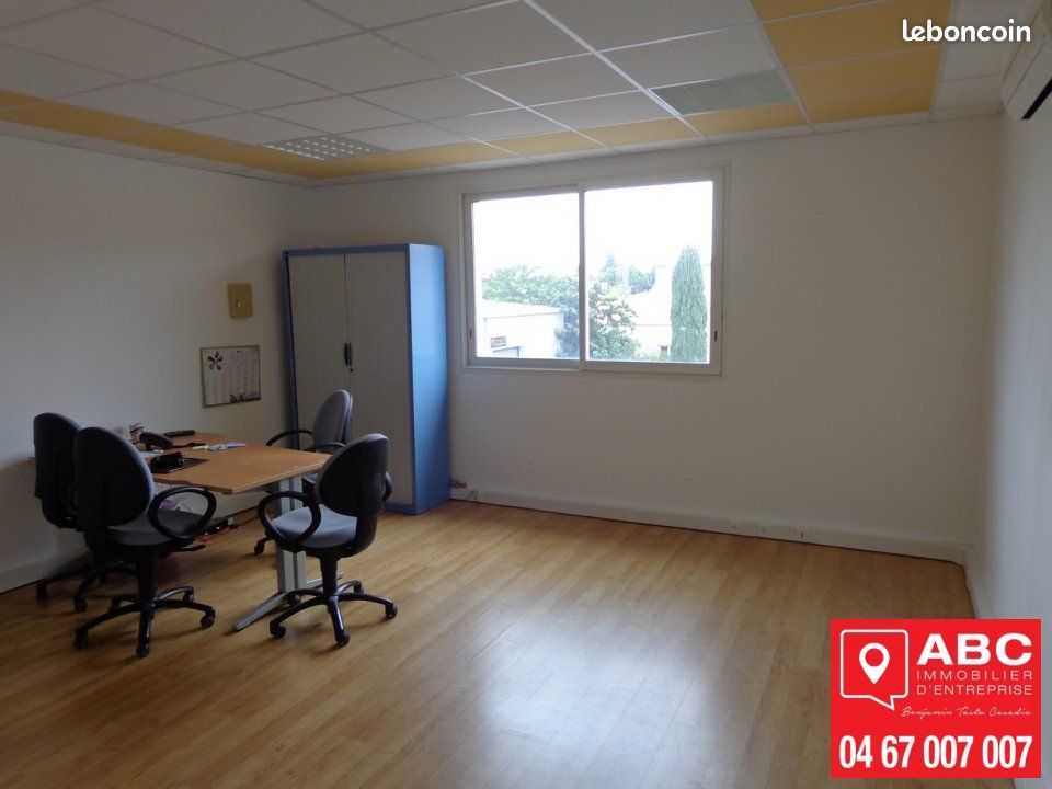 Local bureaux 179 m² - 1