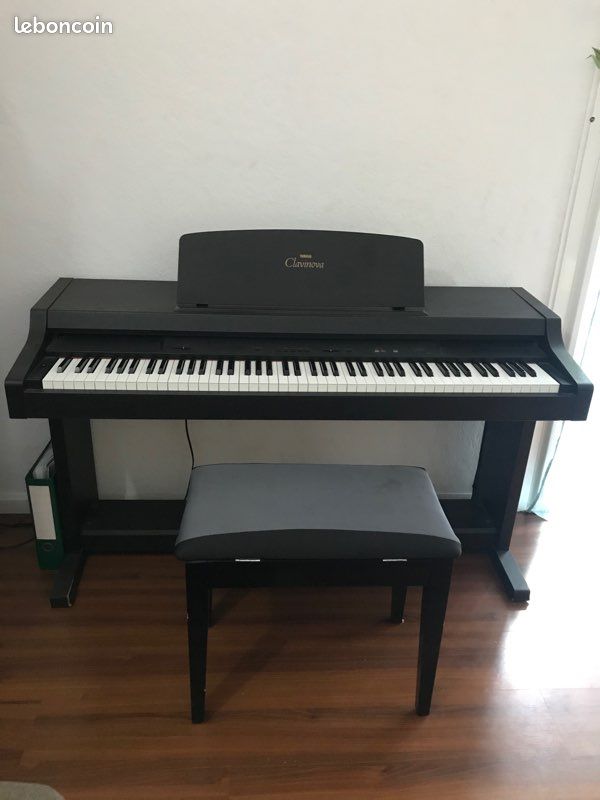 Piano Yamaha clarinova - 1