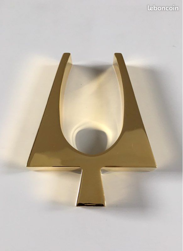 Bulova Accutron logo doré - 1