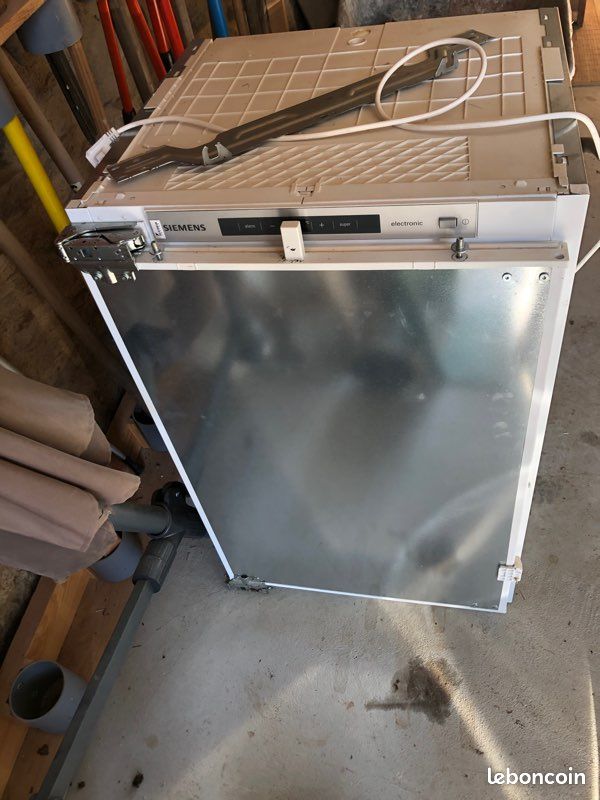 Réfrigérateur encastrable - 1