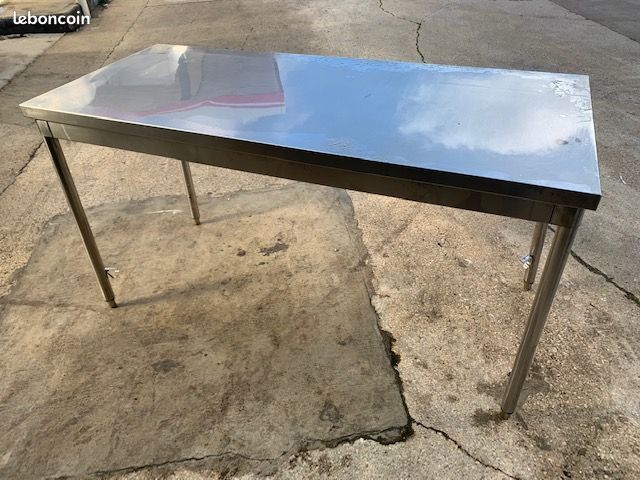160x70 cm table inox bon état - 1