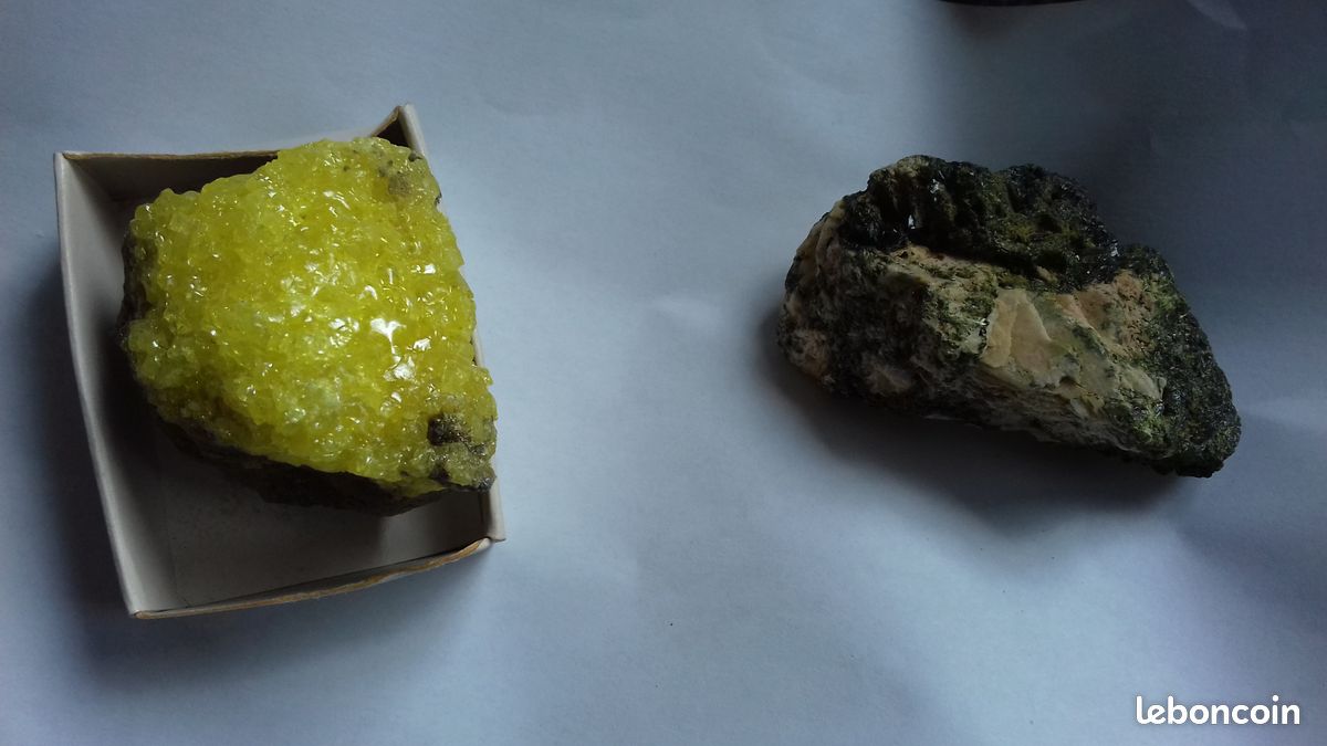 Deux pierres mineraux - 1