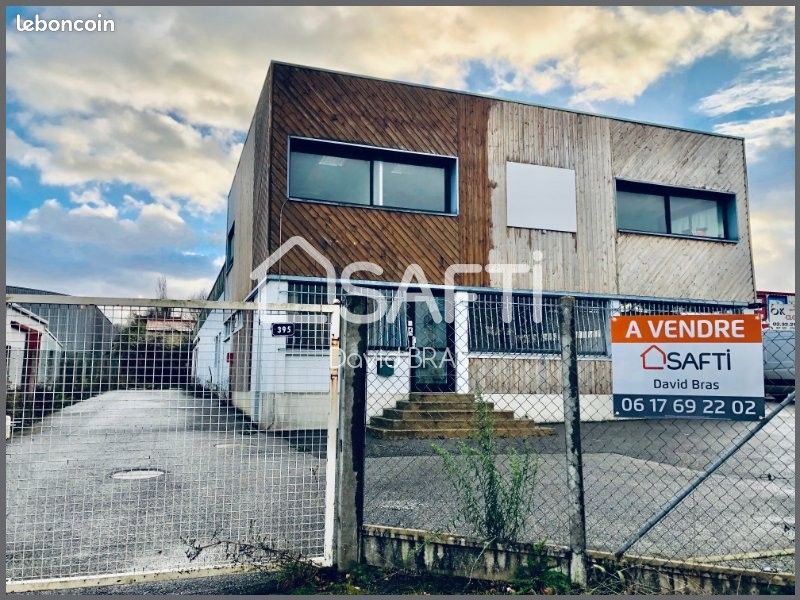 Local commercial 580 m² - 1